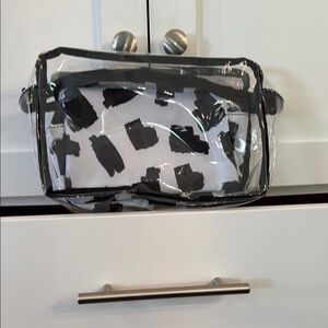 31 Travel Pouches, set of 2, NIP